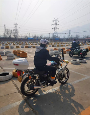 E照两轮摩托全周班